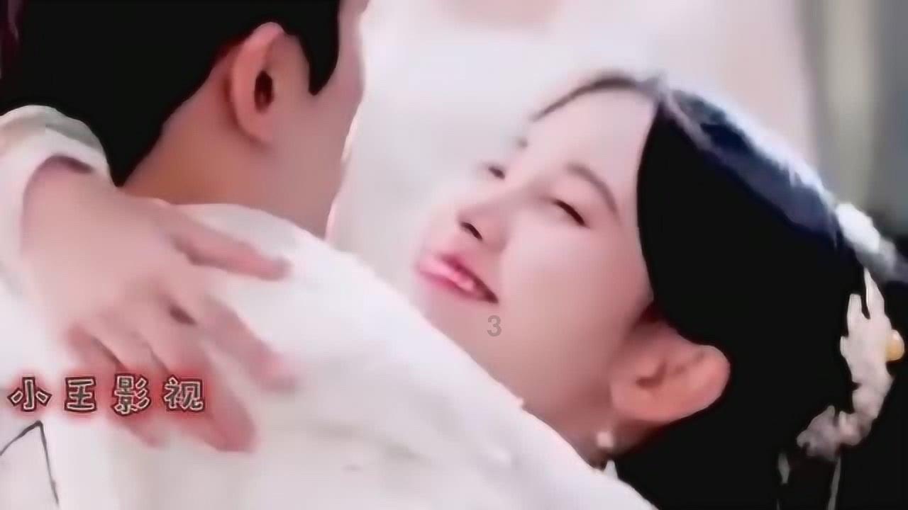 一条绳，软又软，埋在士里会动弹，打一动物游戏画面